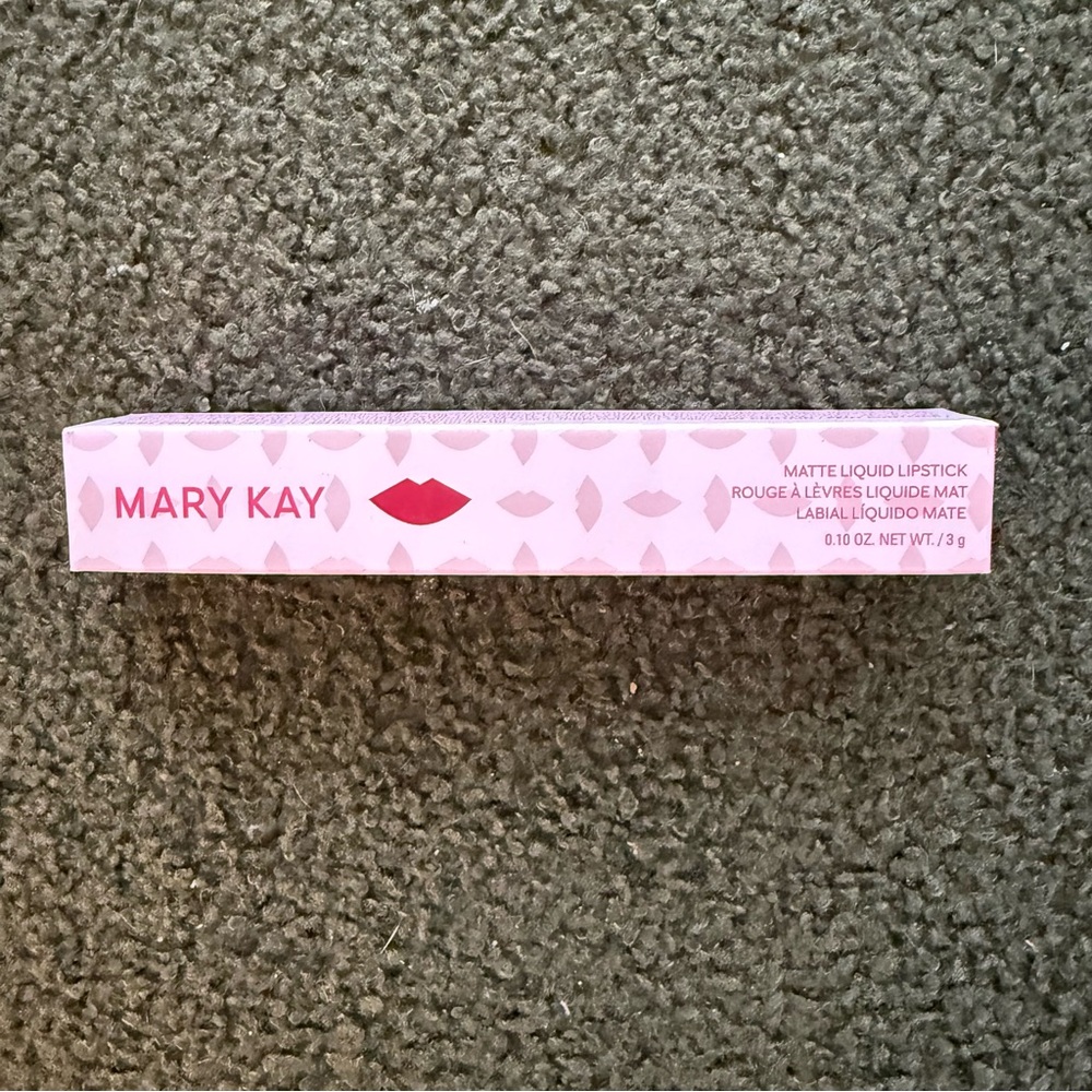 Mary‎ Kay MATTE LIQUID LIPSTICK Limited Edition-Red Noir NIB